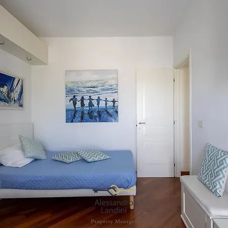 Casa Elegante Parking Privato * 디아노 카스텔로