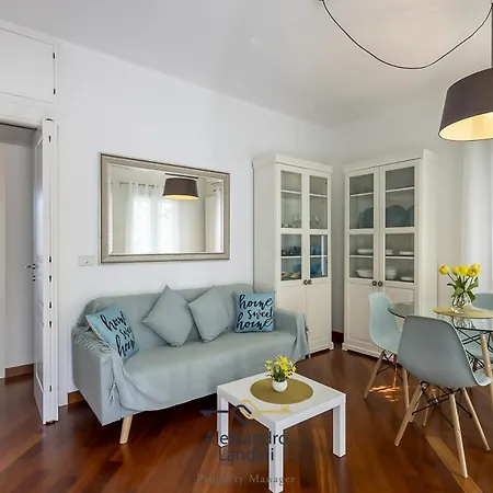 Casa Elegante Parking Privato * 디아노 카스텔로