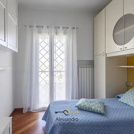 Casa Elegante Parking Privato * 디아노 카스텔로